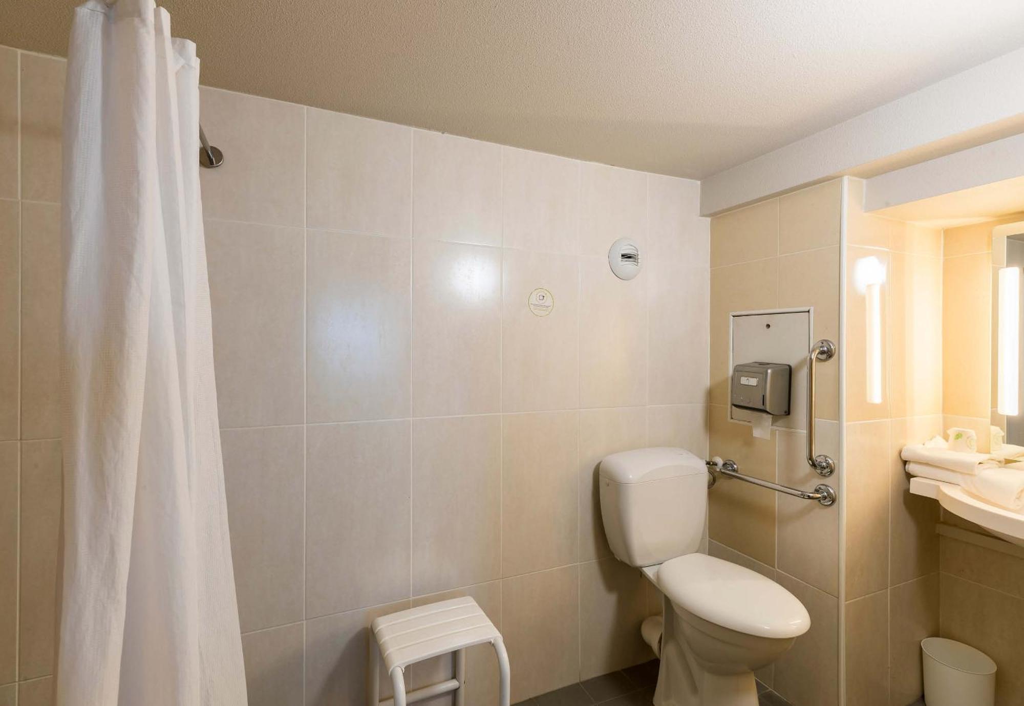 B&B Hotel Troyes Barberey Eksteriør billede
