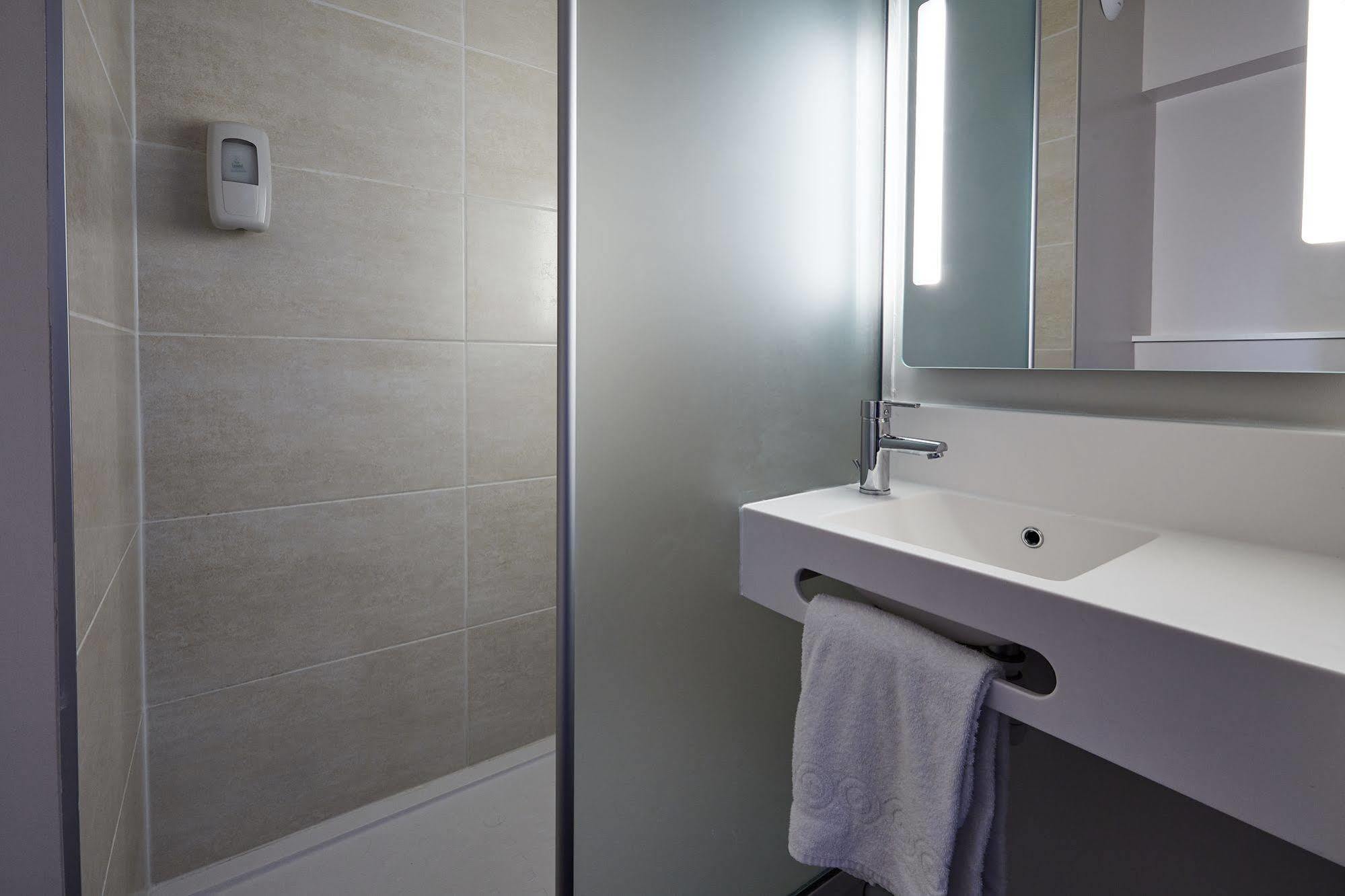 B&B Hotel Troyes Barberey Eksteriør billede